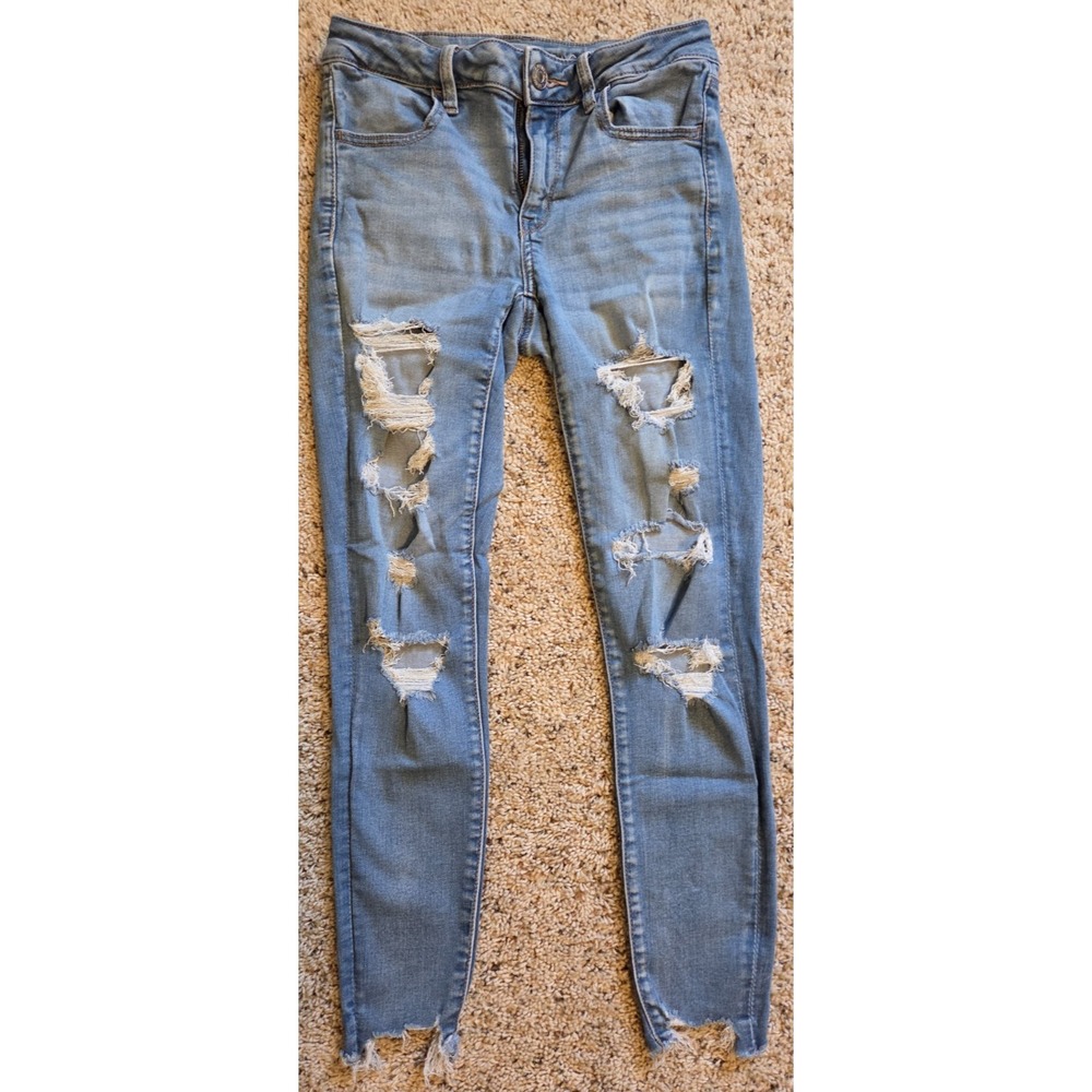 American Eagle Women's Size 6 Reg Medium Wash Distressed Ripped Stretch Jeggins